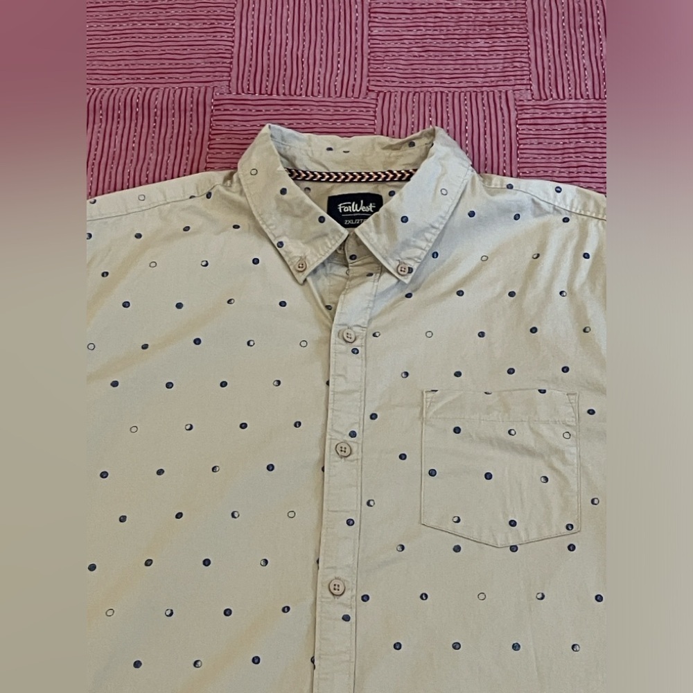 Men’s size 2XL Far West Tan Casual Button Down Shirt with moon phases Design